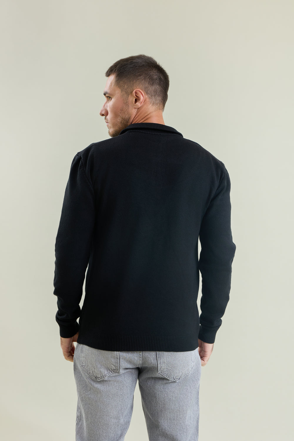 SUE001-PRETO