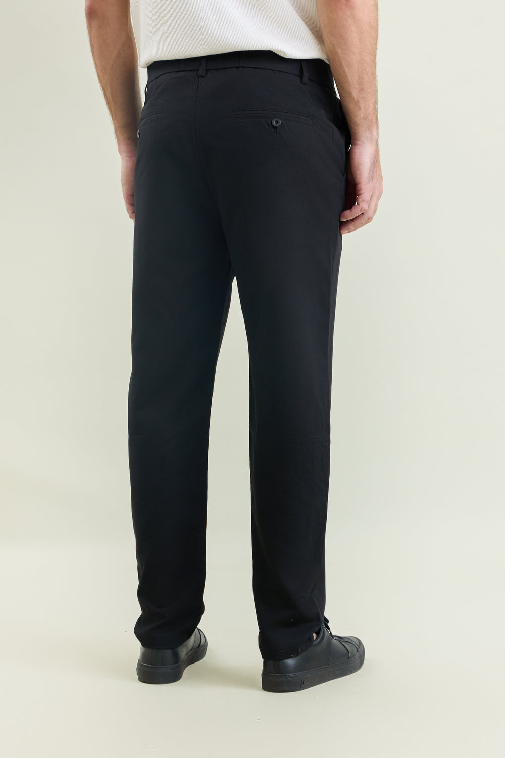 PRETO-CL2443