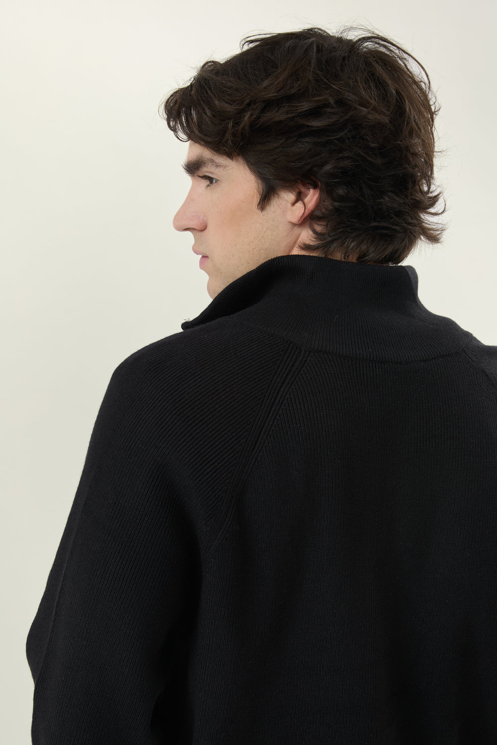 PRETO-JQ3717