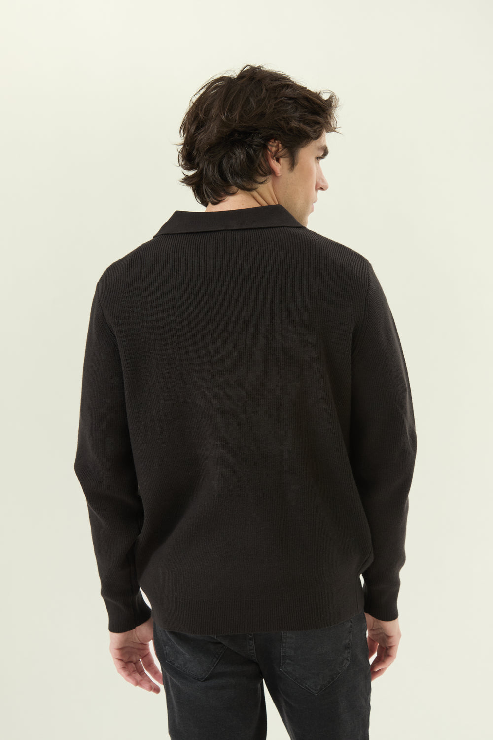 PRETO-SUE3712