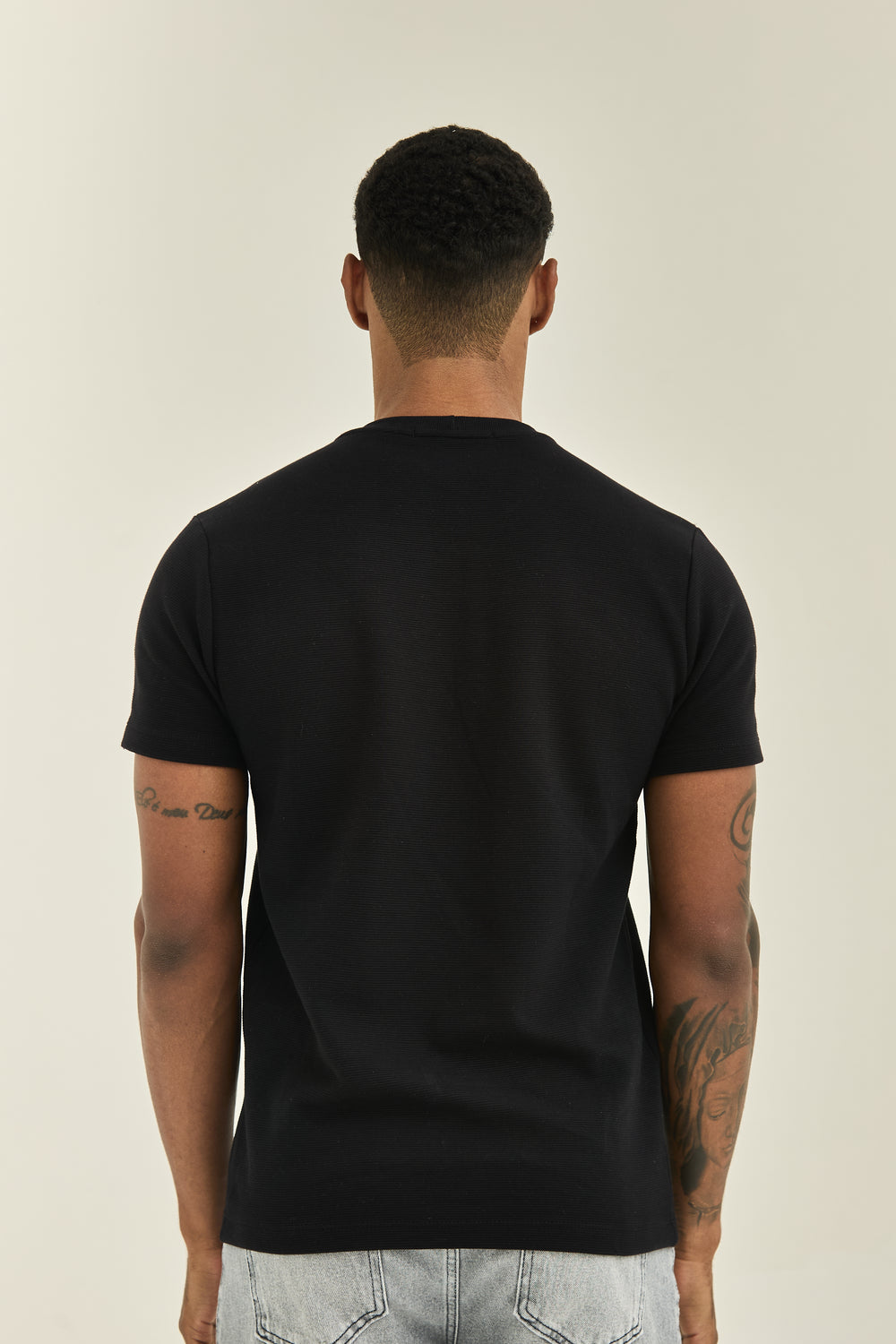 PRETO-CA4684