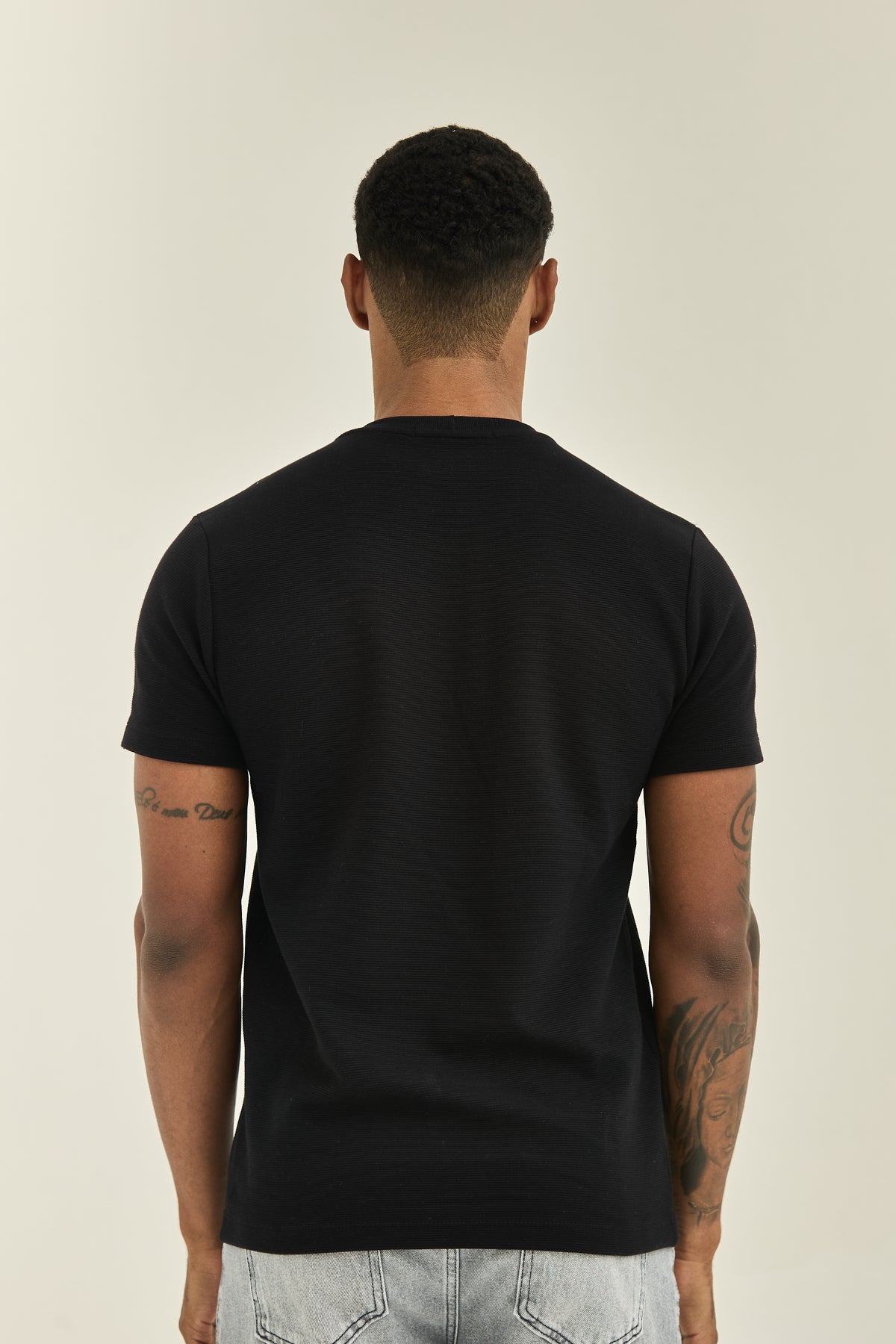 PRETO-CA4684