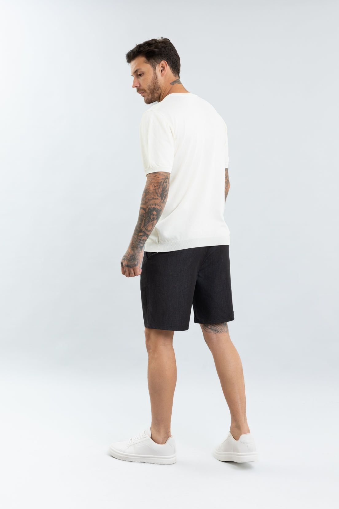 PRETO-BE4643