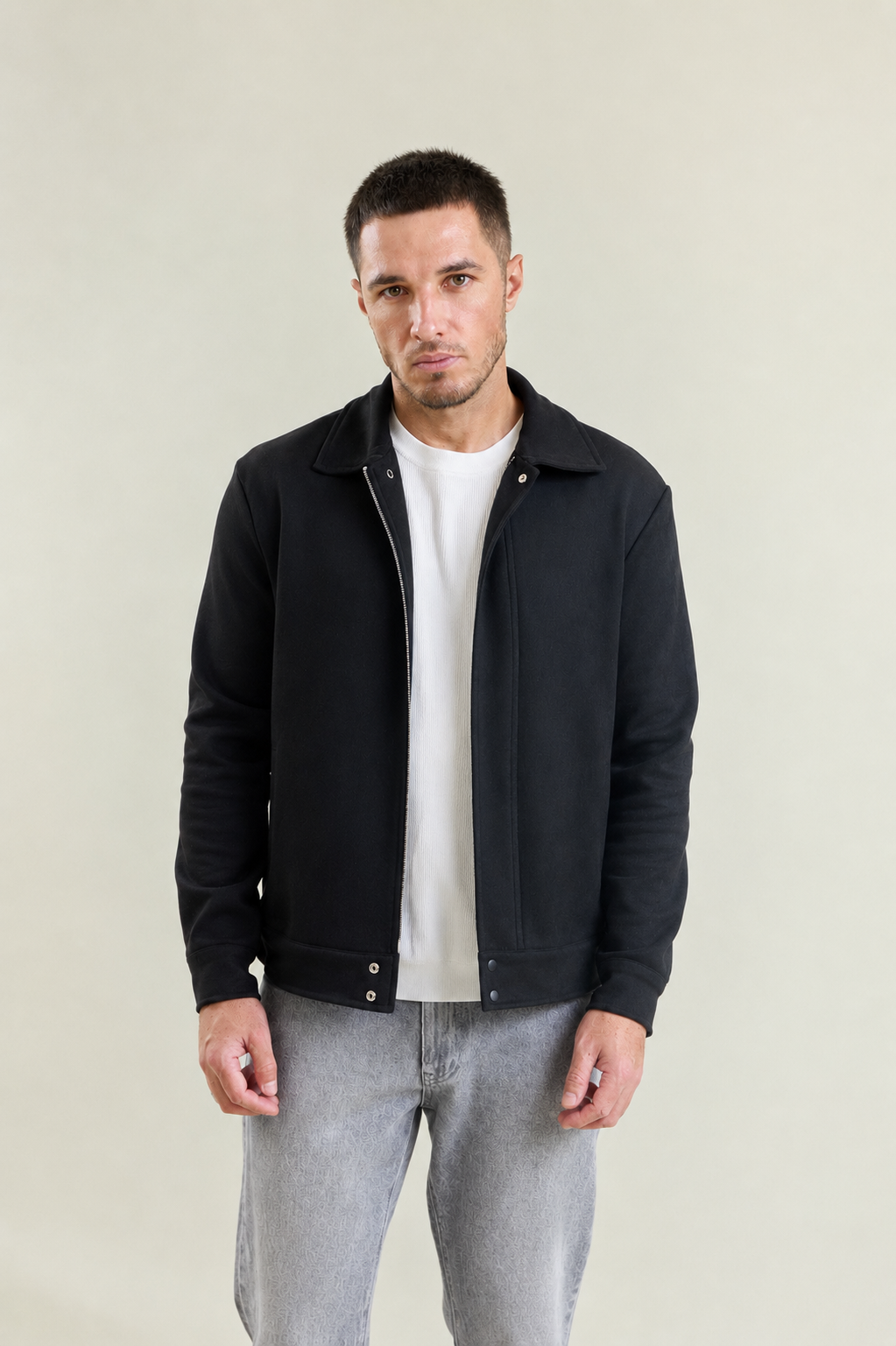 PRETO-JQ4676