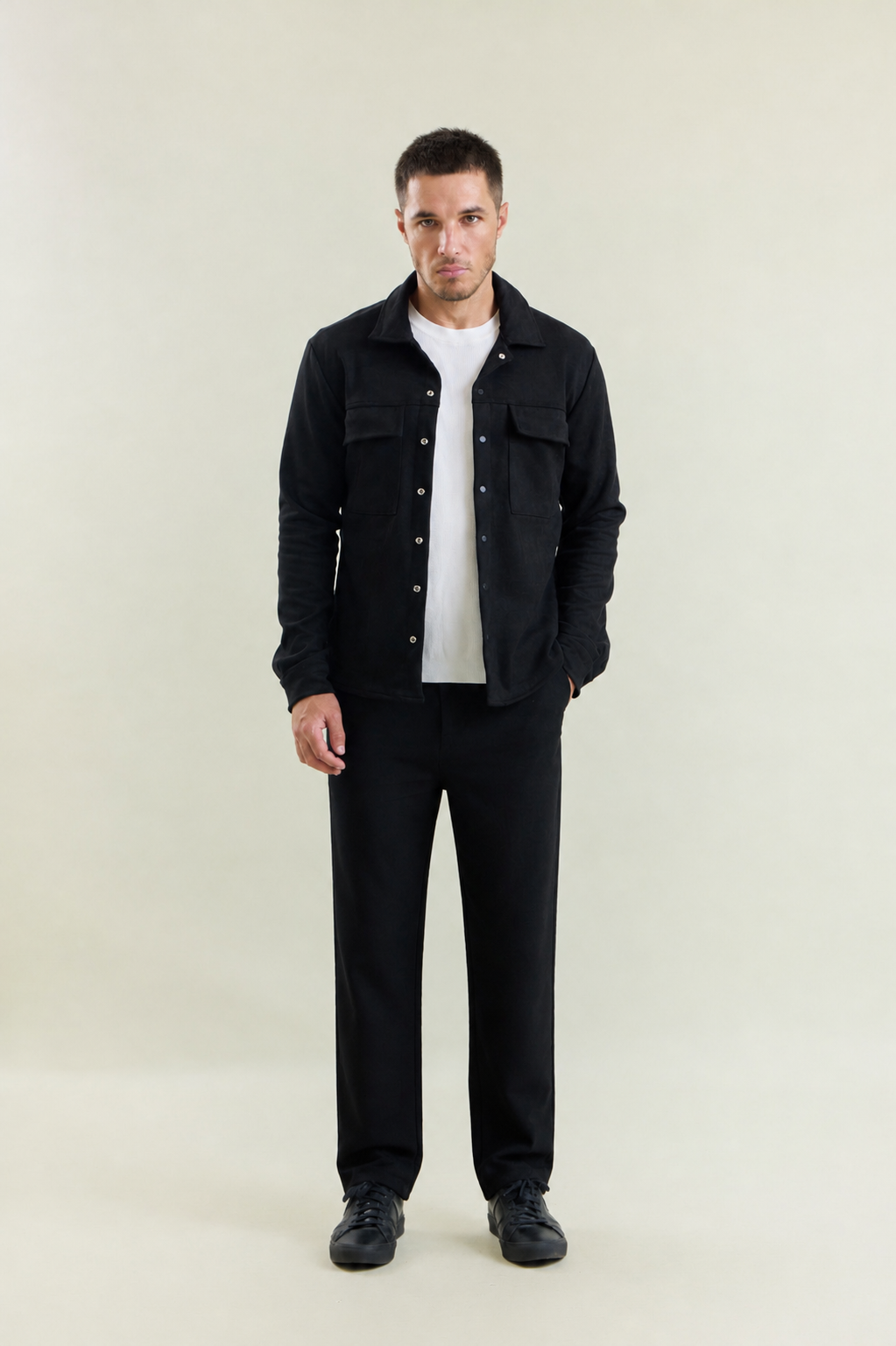 PRETO-CL2443